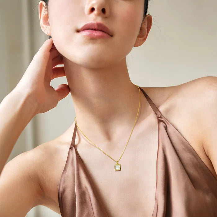 Mother-of-Pearl Necklace - FIYTA