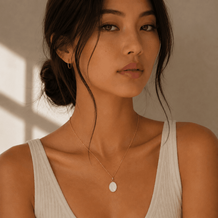 Reversible Mother of Pearl Necklace - Le Serey