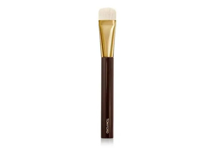 Tom Ford Shade & Illuminate Brush 04 Alla Violetta Boutique